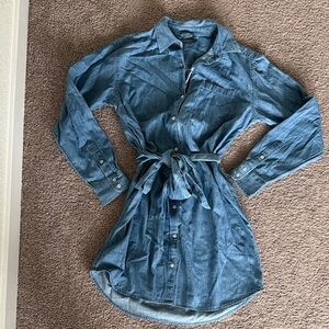 Vineyard Vines Blue Denim Top